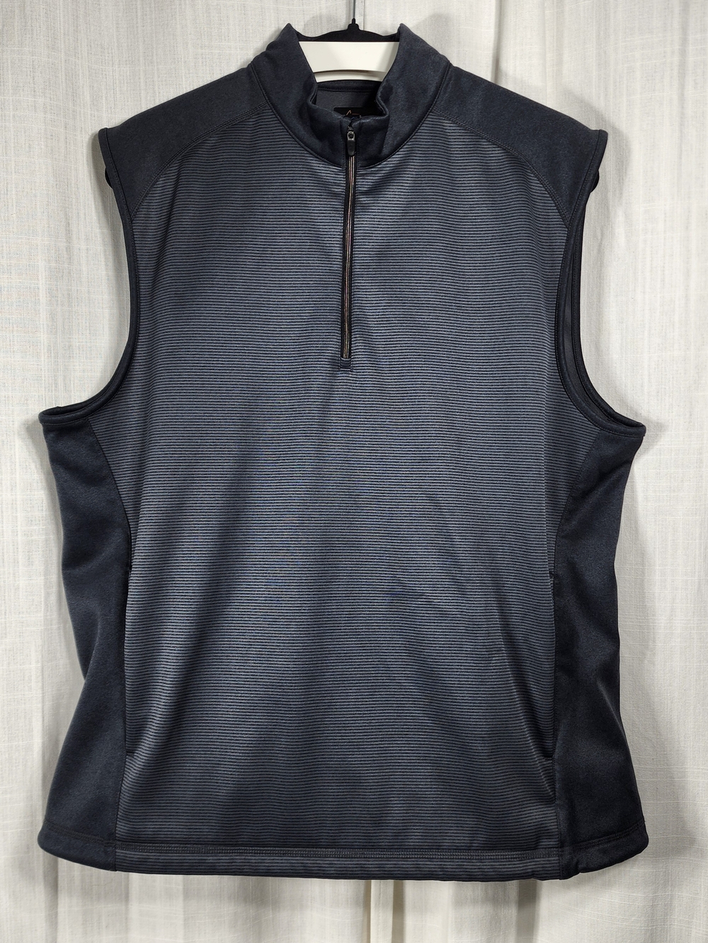 Greg Norman Collection Navy & Charcoal Sleeveless Quarter-Zip Vest